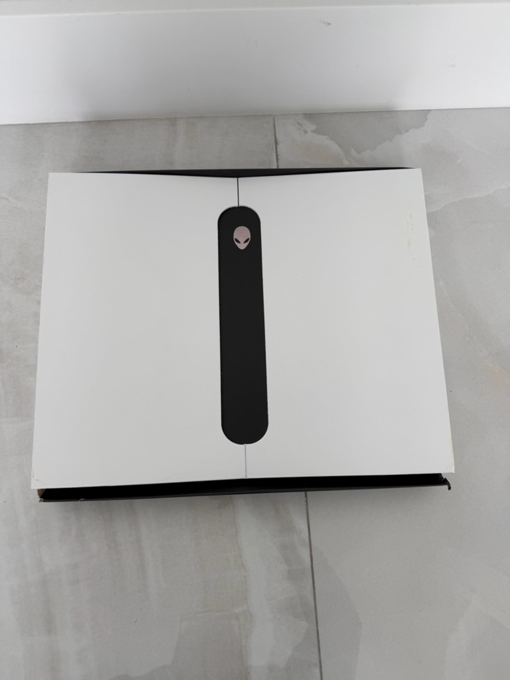 Alienware X16 R2 Empty Gaming Laptop Box